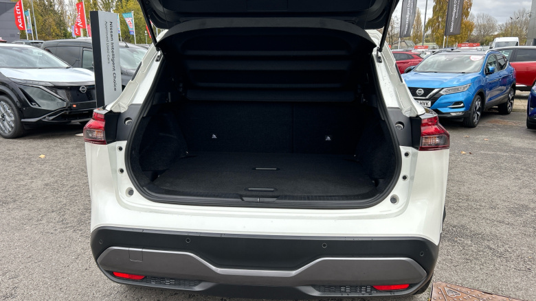 Nissan Qashqai 1.3 DiG-T MH 158 N-Connecta 5dr Xtronic Petrol Hatchback